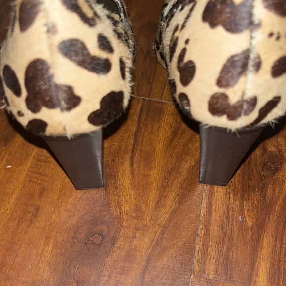 Vero Cuoio Leopard Heels. Pumps. Comfortable Shoes - Women - Picture 2 of 12